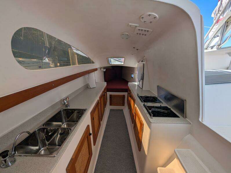 Skydusky 30ft Maine Cat Yacht For Sale