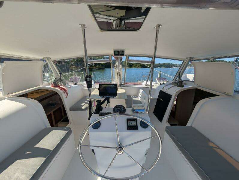 Skydusky 30ft Maine Cat Yacht For Sale