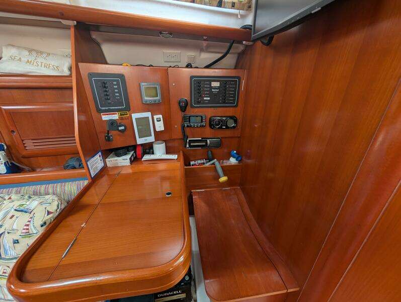 Sea Mistress IV 37ft Beneteau Yacht For Sale