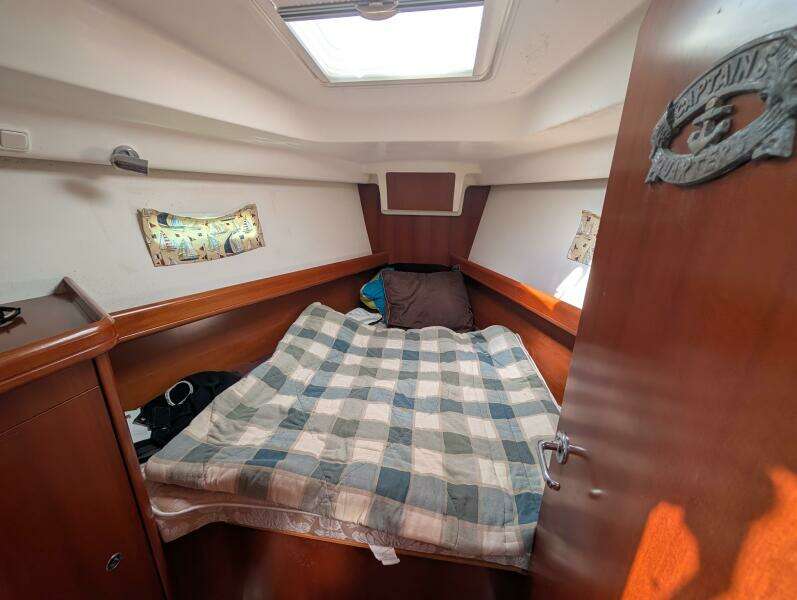 Sea Mistress IV 37ft Beneteau Yacht For Sale