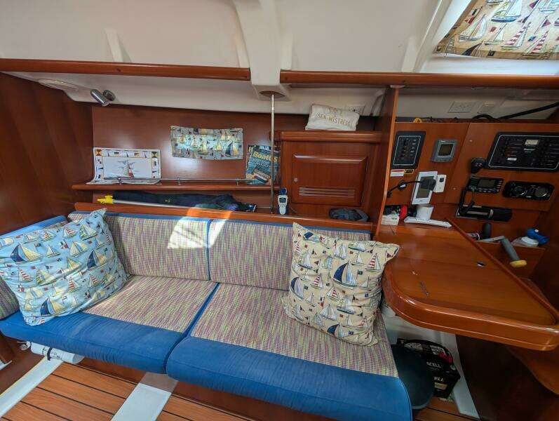 Sea Mistress IV 37ft Beneteau Yacht For Sale