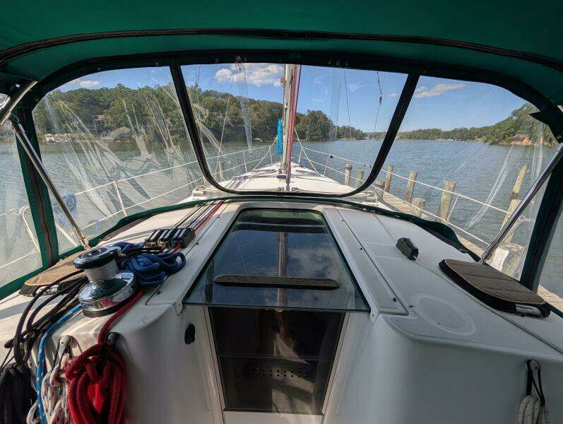 Sea Mistress IV 37ft Beneteau Yacht For Sale