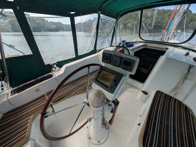 Sea Mistress IV 37ft Beneteau Yacht For Sale