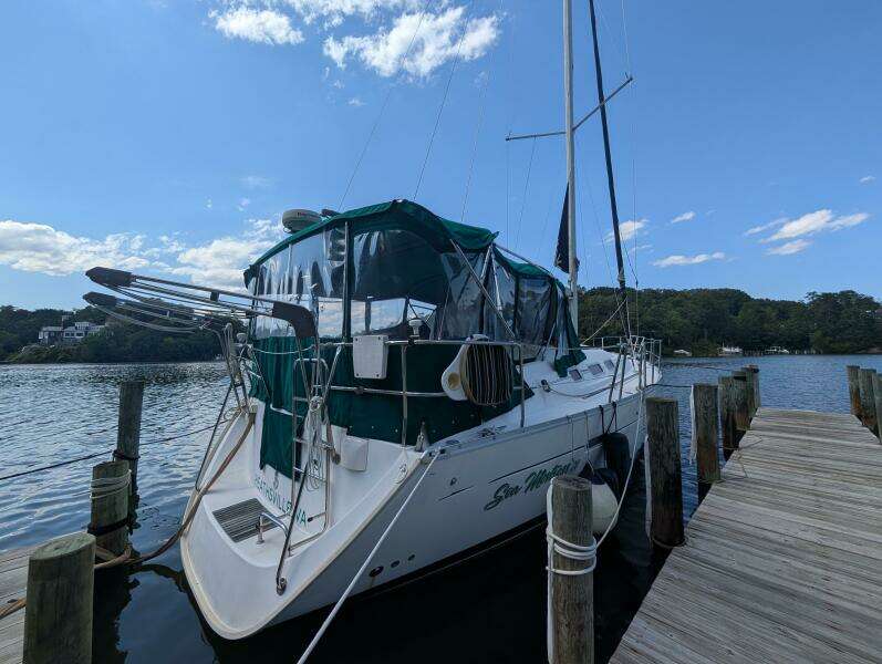 Sea Mistress IV 37ft Beneteau Yacht For Sale