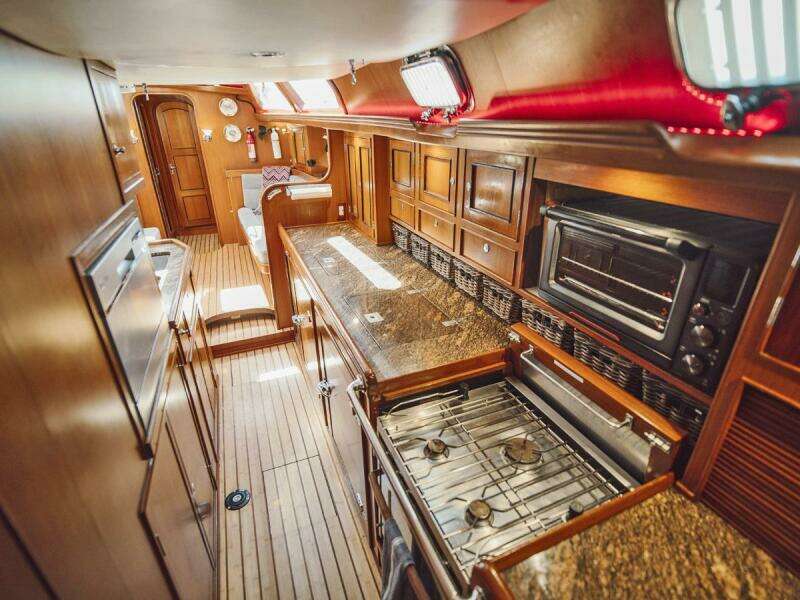 Galley, Fwd