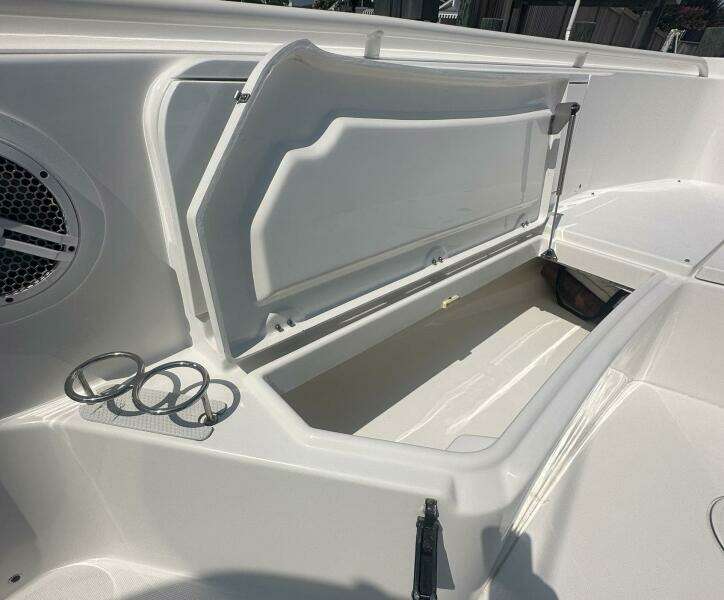 Pebbles 35ft Everglades Yacht For Sale