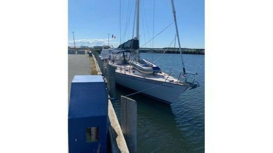 44ft Morgan Yacht For Sale