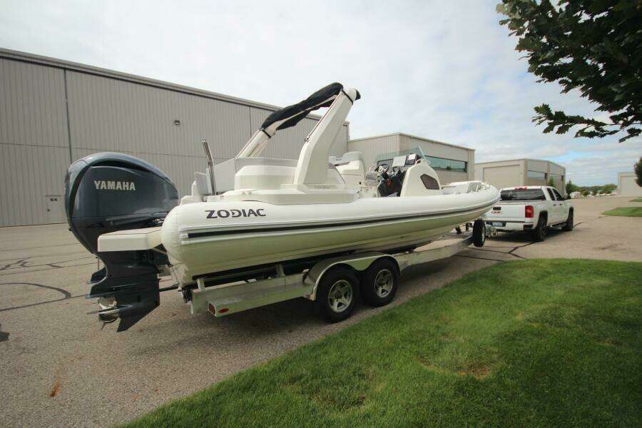 In Stock 29ft Zodiac Yacht For Sale