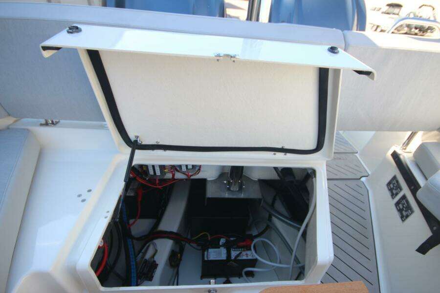In Stock 29ft Zodiac Yacht For Sale