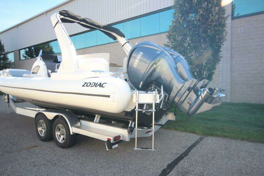 In Stock 29ft Zodiac Yacht For Sale