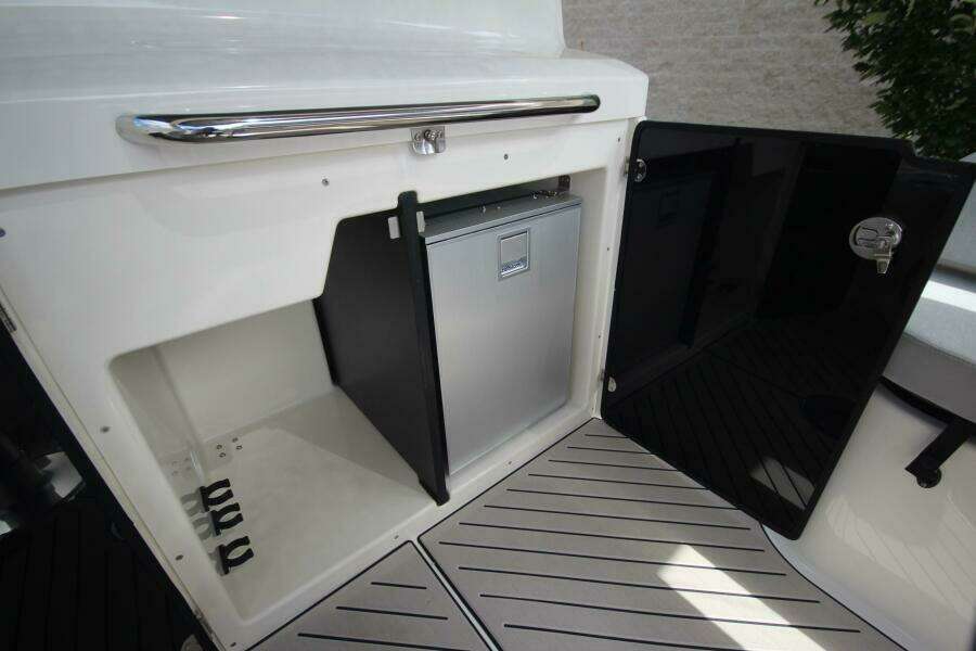 In Stock 29ft Zodiac Yacht For Sale
