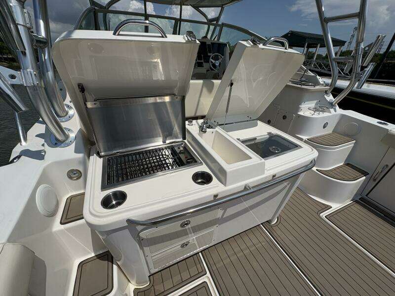 2009 Wellcraft 340 Coastal 
