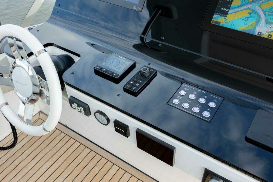 DOLCE VITA 60ft Azimut Yacht For Sale