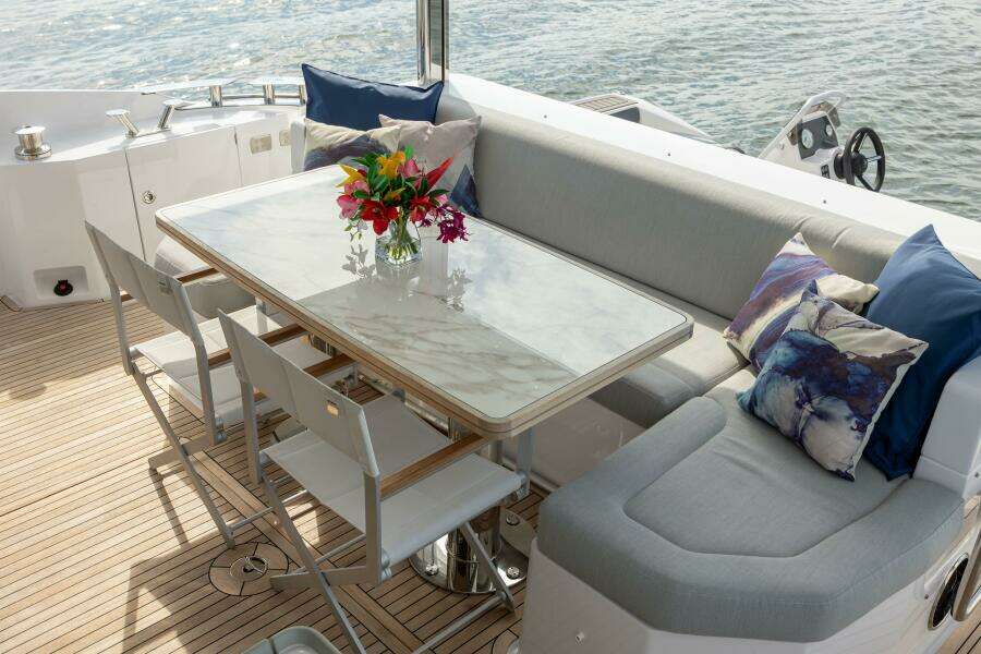 DOLCE VITA 60ft Azimut Yacht For Sale