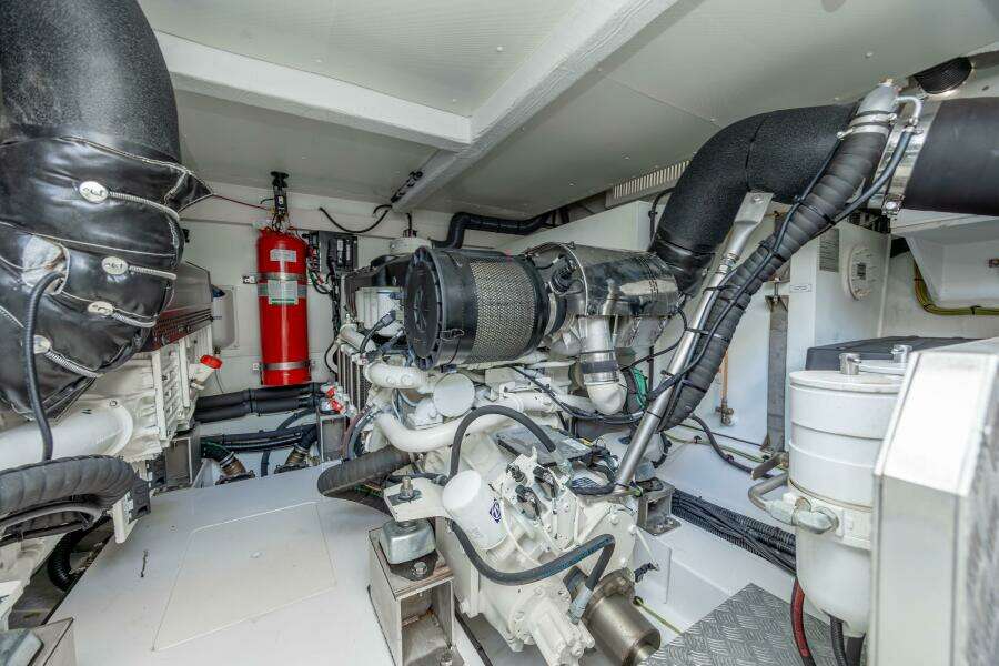 DOLCE VITA 60ft Azimut Yacht For Sale