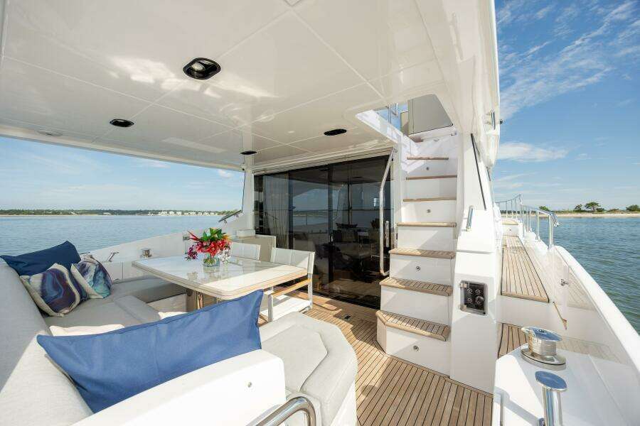 DOLCE VITA 60ft Azimut Yacht For Sale