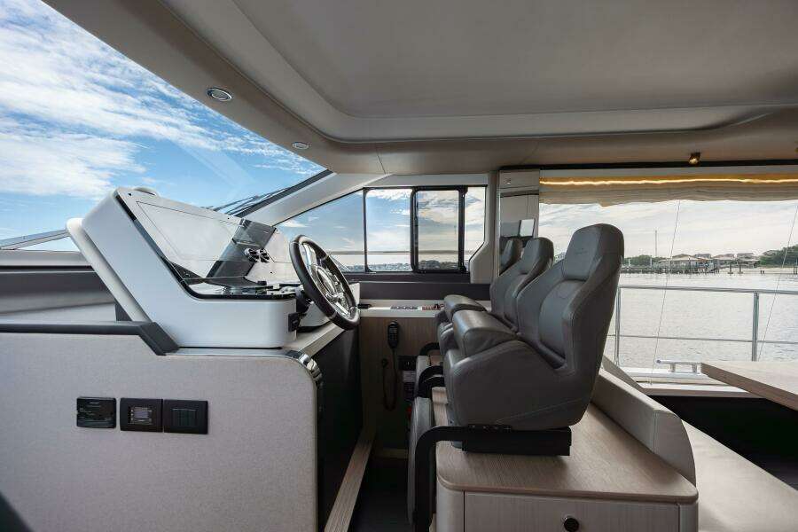 DOLCE VITA 60ft Azimut Yacht For Sale