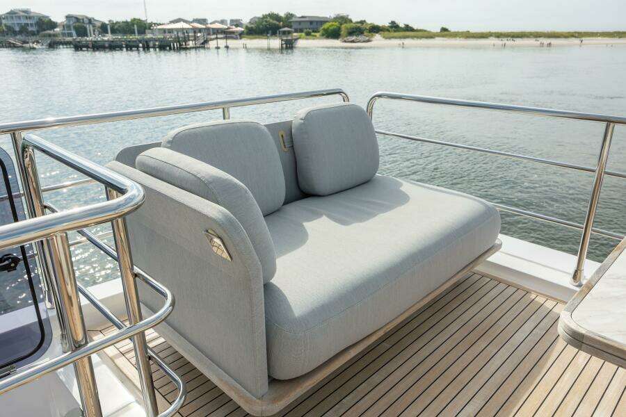 DOLCE VITA 60ft Azimut Yacht For Sale