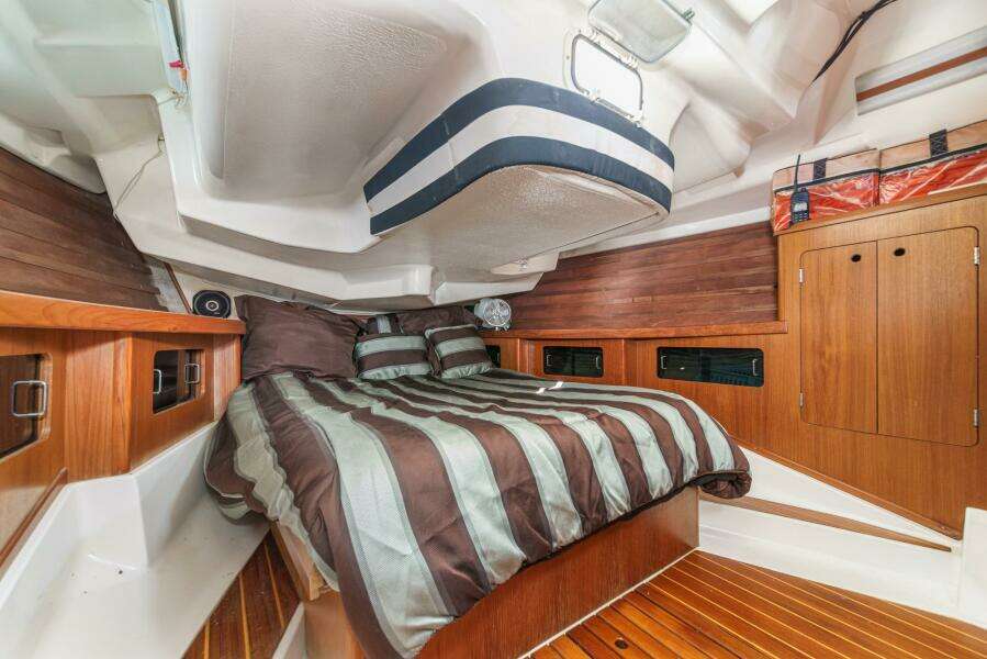 Orion 37ft Hunter Yacht For Sale