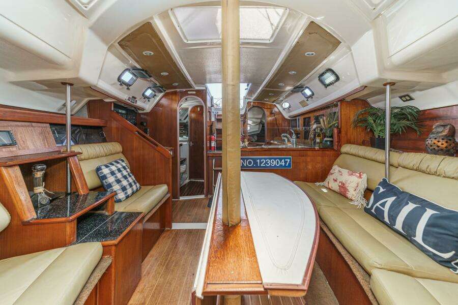 Orion 37ft Hunter Yacht For Sale