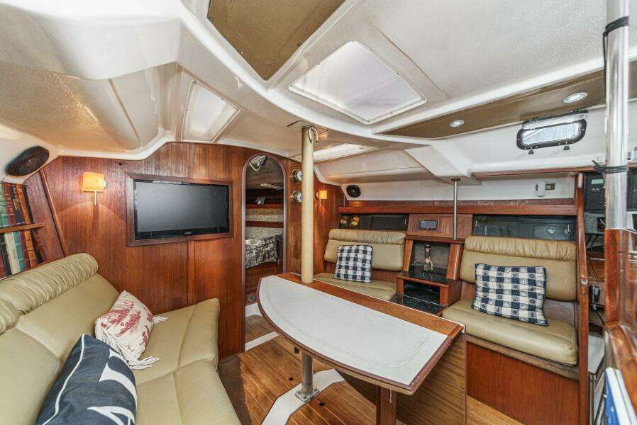 Orion 37ft Hunter Yacht For Sale