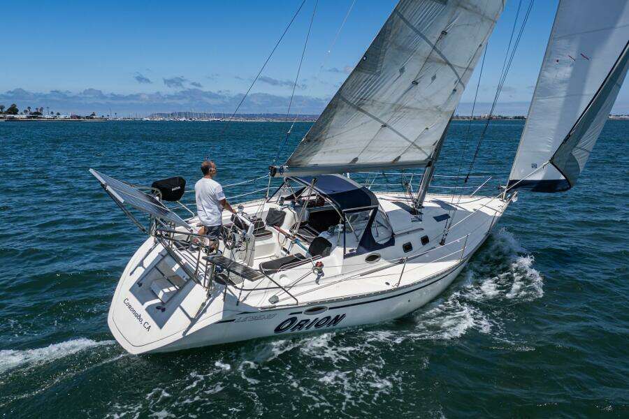 Orion 37ft Hunter Yacht For Sale