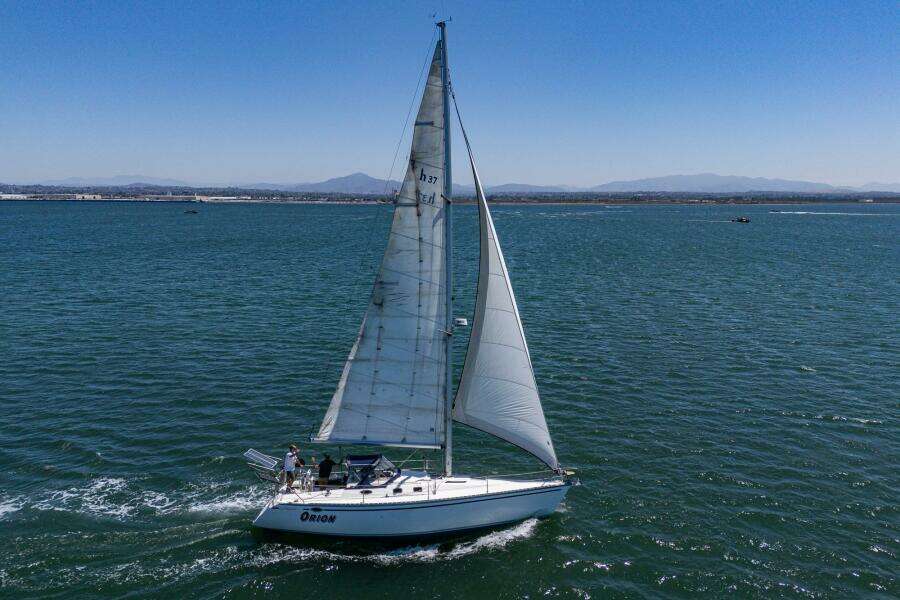 Orion 37ft Hunter Yacht For Sale
