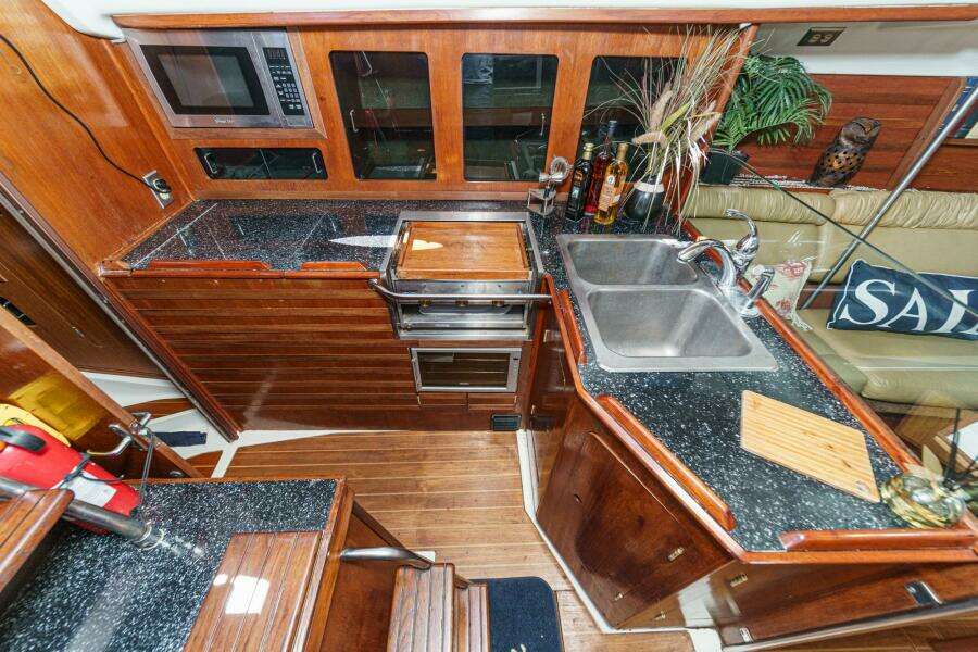 Orion 37ft Hunter Yacht For Sale