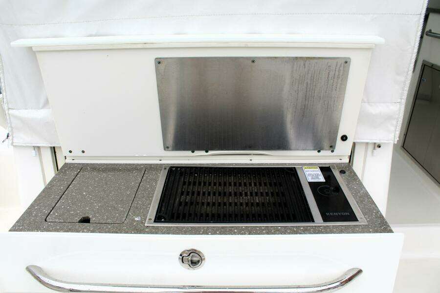 F Troop 35ft Boston Whaler Yacht For Sale