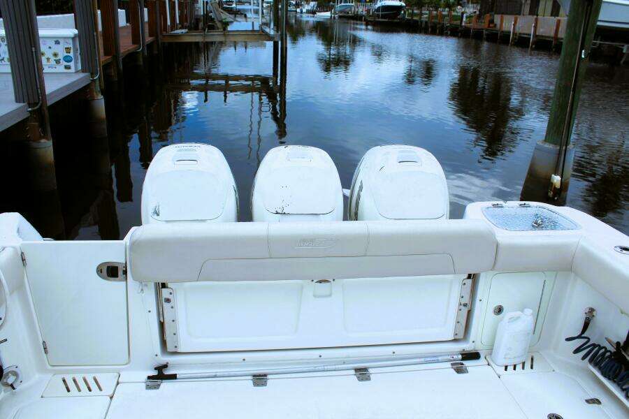 F Troop 35ft Boston Whaler Yacht For Sale