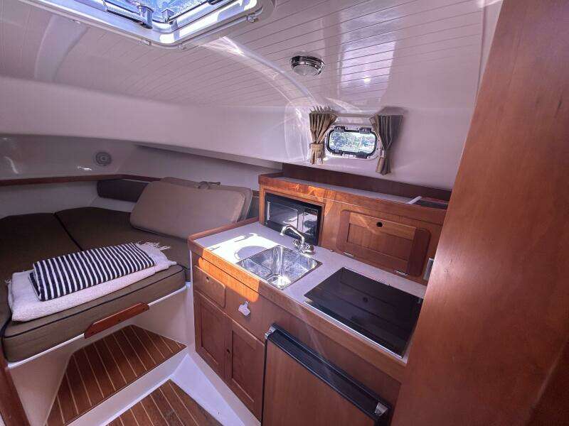 33ft Hunt Yachts Yacht For Sale
