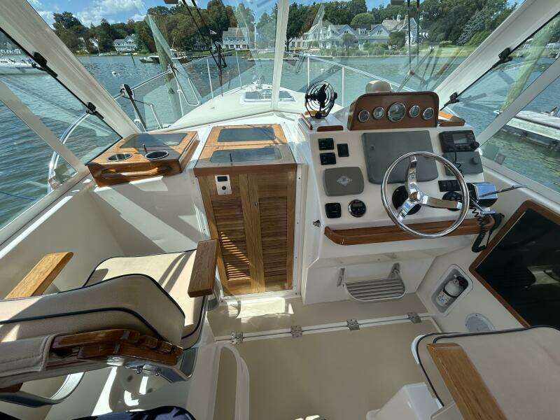 33ft Hunt Yachts Yacht For Sale