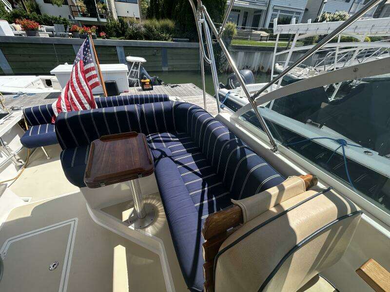 33ft Hunt Yachts Yacht For Sale