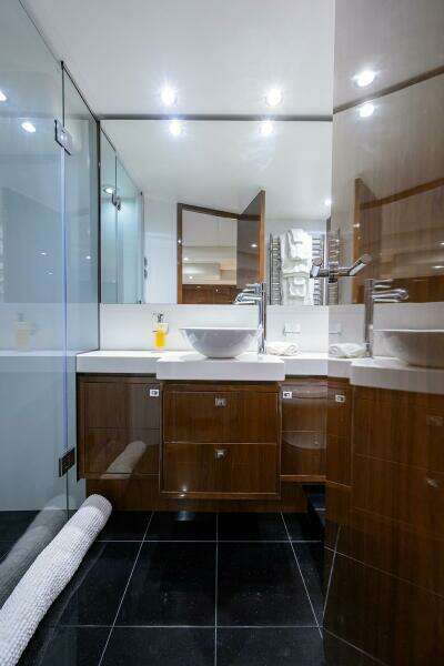 TIGHT SQUEEZE 64ft Princess Yacht For Sale