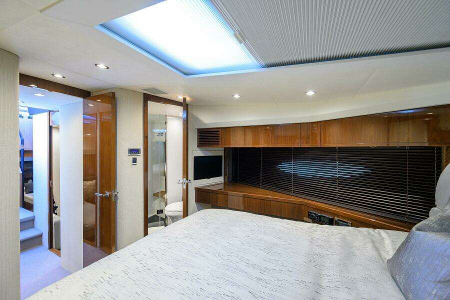 TIGHT SQUEEZE 64ft Princess Yacht For Sale