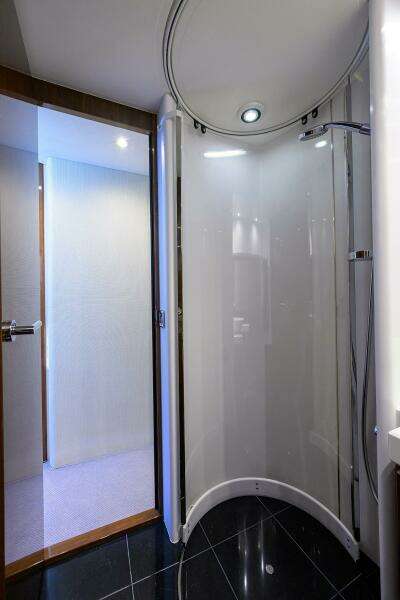 TIGHT SQUEEZE 64ft Princess Yacht For Sale