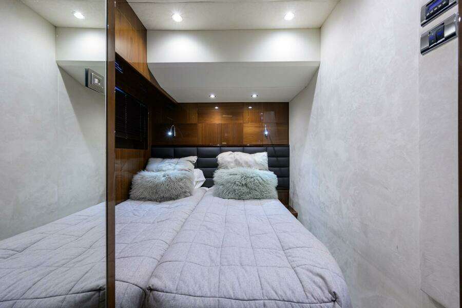 TIGHT SQUEEZE 64ft Princess Yacht For Sale