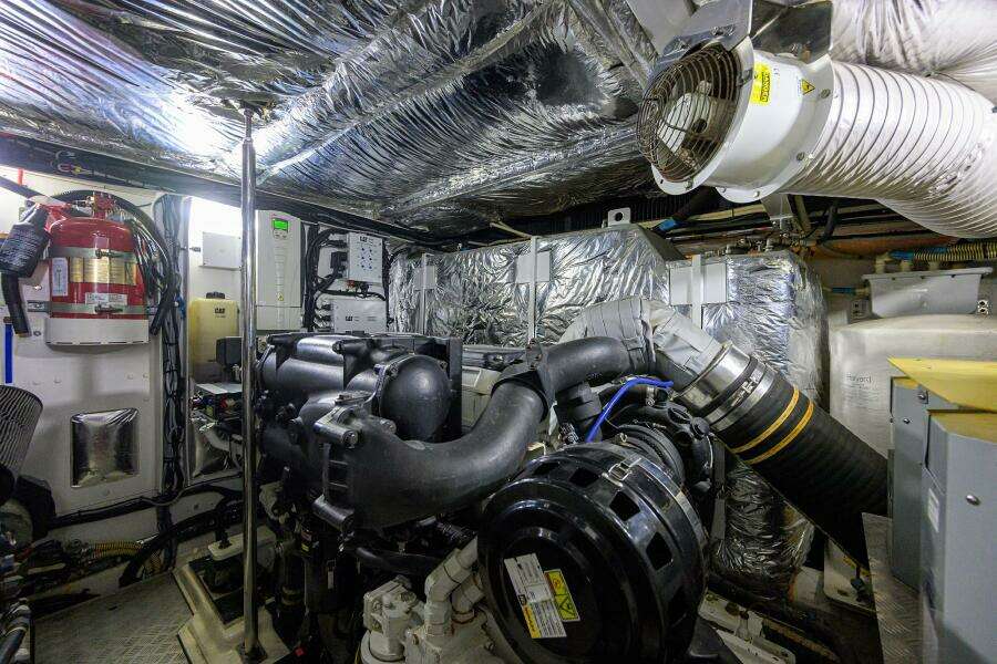 TIGHT SQUEEZE 64ft Princess Yacht For Sale