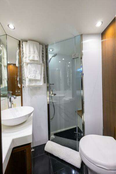 TIGHT SQUEEZE 64ft Princess Yacht For Sale