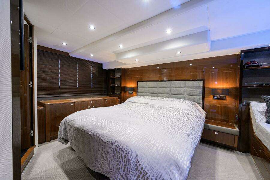 TIGHT SQUEEZE 64ft Princess Yacht For Sale