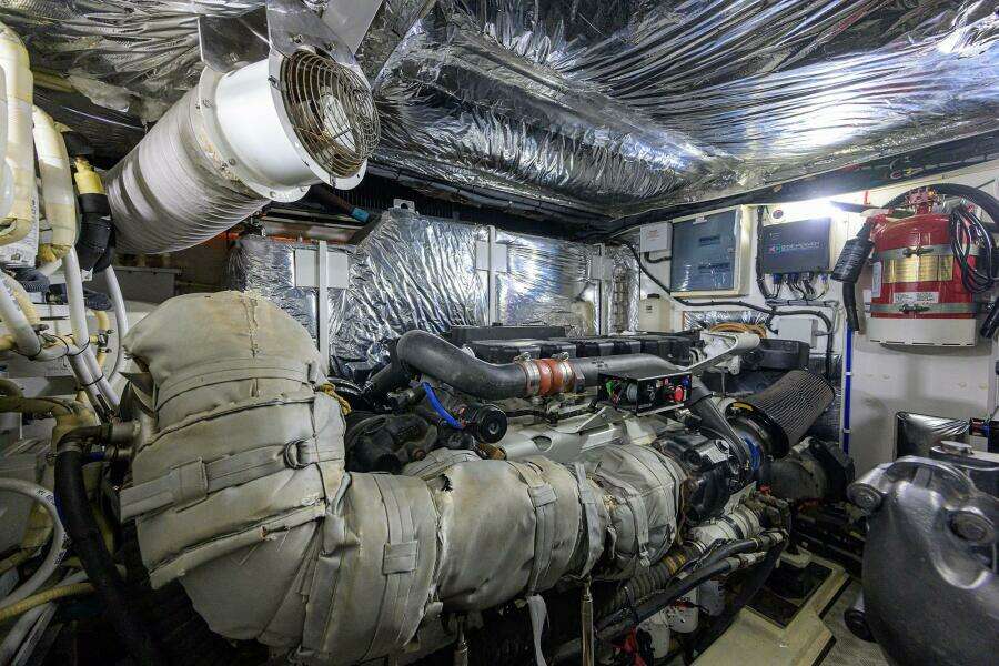 TIGHT SQUEEZE 64ft Princess Yacht For Sale