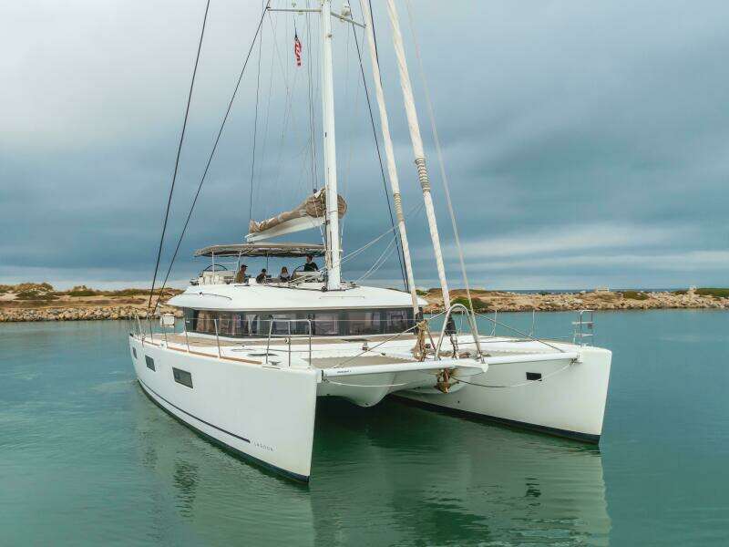 Sunset O 62ft Lagoon Yacht For Sale