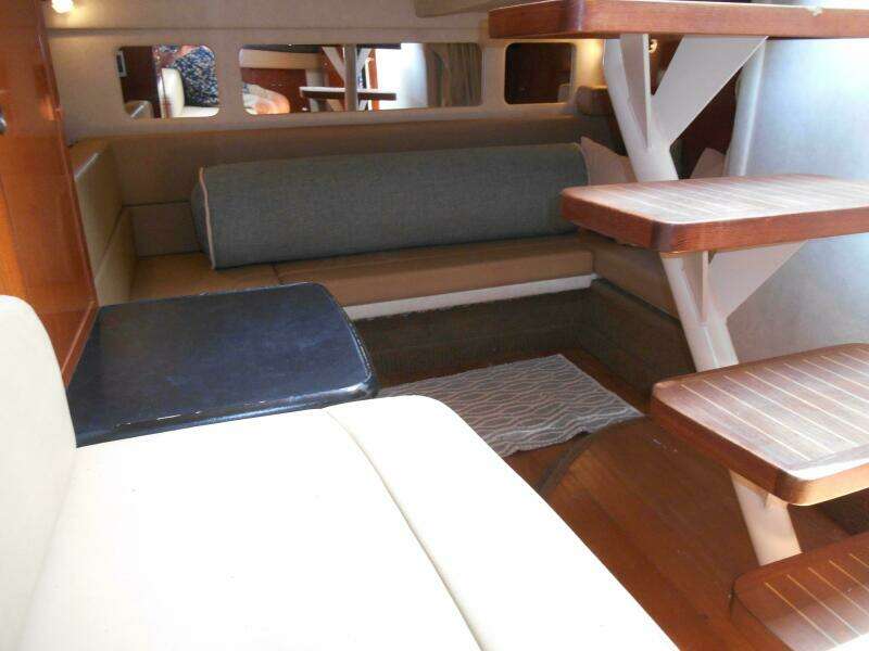 Legasea 33ft Sea Ray Yacht For Sale