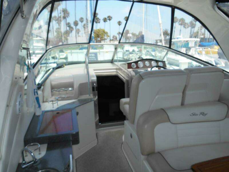 Legasea 33ft Sea Ray Yacht For Sale