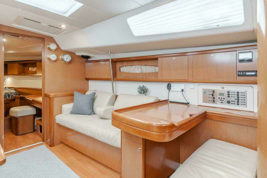 Skyfall 49ft Beneteau Yacht For Sale