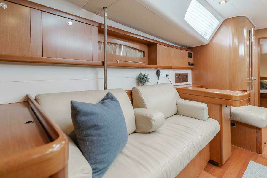 Skyfall 49ft Beneteau Yacht For Sale