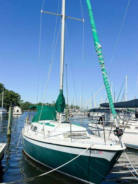 TIGER LILY 34ft CAL Yacht For Sale