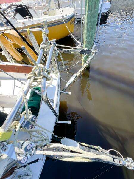 TIGER LILY 34ft CAL Yacht For Sale
