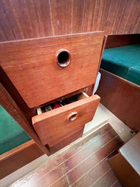 TIGER LILY 34ft CAL Yacht For Sale