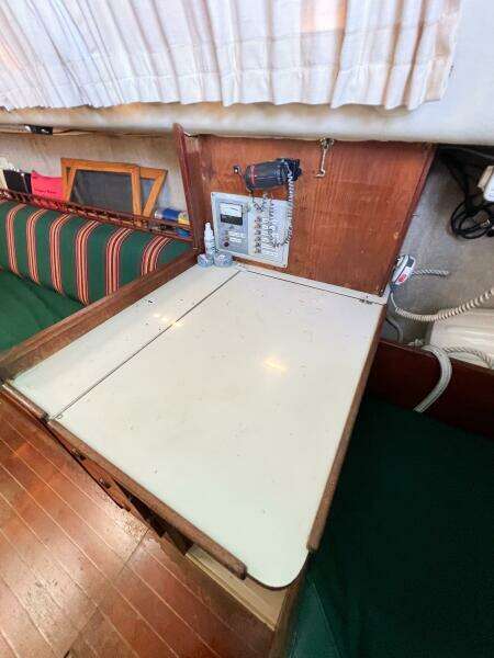 TIGER LILY 34ft CAL Yacht For Sale